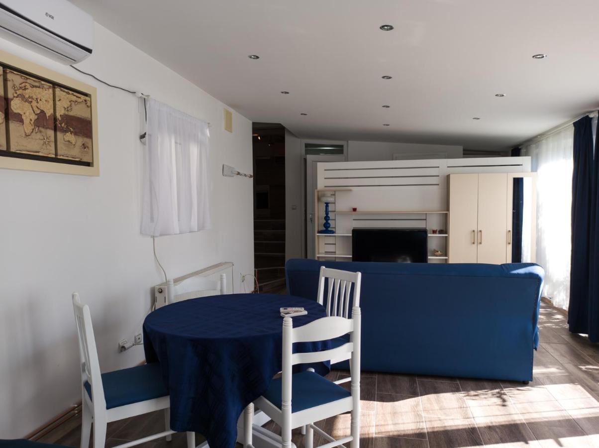 גולובאץ Apartman Dvoristance מראה חיצוני תמונה